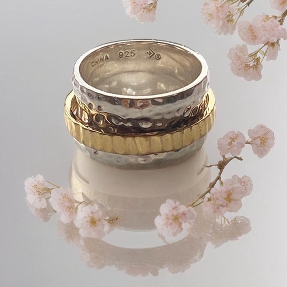 Silpada Jewelry - Silpada Silver and Gold Hammered Spin Ring
. R1477 one size 10